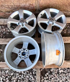 5x112 R16 alu disky VW Tiguan - ET 33 - 8
