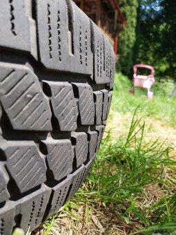 Prodám 1ks pneu goodride 215 65 R16c sw612 - 8
