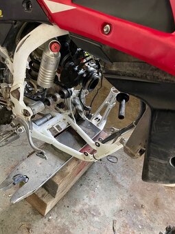 HUSQVARNA TC250 - 8