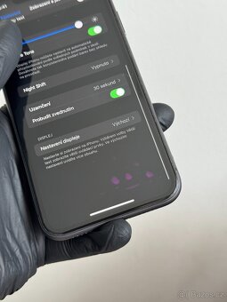 iPhone 11 128GB - záruka, DPH - 8