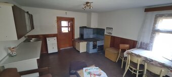 PONÚKAME na predaj drevenicu vo Veľkom Rovnom, okr. Bytča - 8