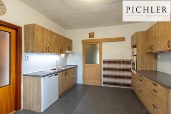 Prodej patrového RD s pozemkem 4224 m2, Nová Ves, Třemešné ( - 8