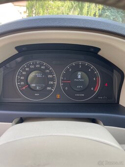 Volvo V70 III 2.4d D5 120kW, Manuál 6 rychlostí. - 8