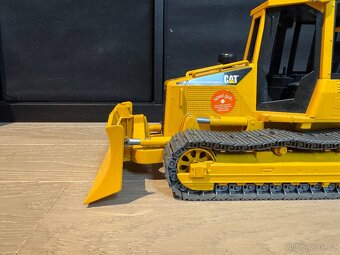 Buldozer CAT - Bruder toys - 8