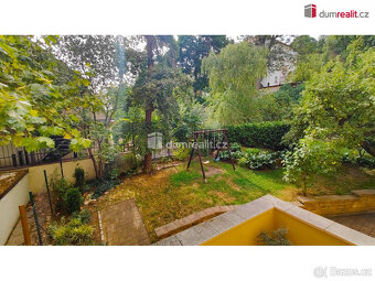 Světlý byt 3+kk, 65 m2, 1.patro, OV, zahrada 375 m2, Praha 5 - 8
