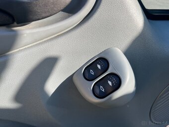 Ford Transit 2.2 TDCi bus pro 9míst - 8