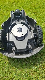 Husqvarna Automower 105 robotická sekačka - 8