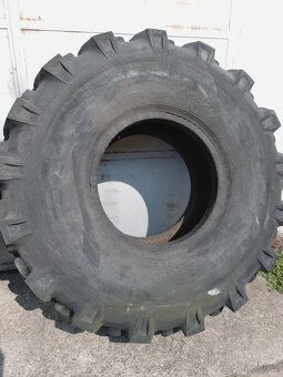 Pneu 21,00-28,570-711.24 PR - 8