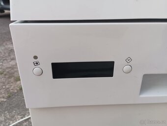 Myčka whirpool - 8