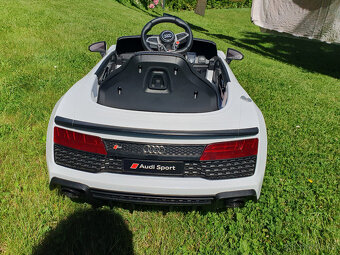 Elektrické auto Audi R8 Spyder - pro děti od 2let - 8