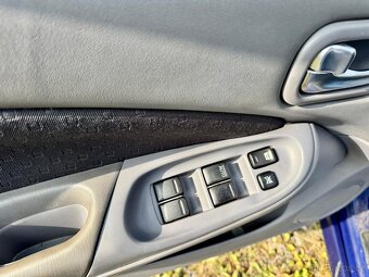 Nissan Almera 2.2cDi 100kW 2004 - 8