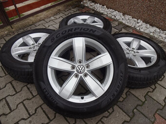 PĚKNÁ ZIMNÍ ORIGINÁL ALU 17" 5x112 pneu 215/65R17 Pirelli - 8