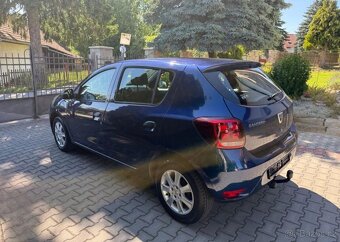 Dacia Sandero 1,0 SCe Top stav 1 Maj. Tažné benzín - 8