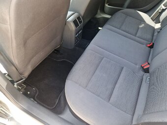VW GOLF V 1.6i 75kW 2007 ČR ČTĚTE CELÝ INZERÁT - 8
