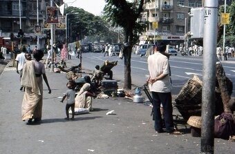 Staré diapozitivy, za světa 70-80 léta, cca 180 ks - 8