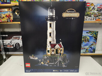 LEGO® Ideas 21335 Motorizovaný maják + box + mini dárek - 8