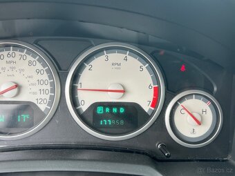 Dodge Grand Caravan SXT - 8