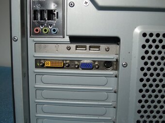 PC do fabriky dílny na CNC 2.Jádro Intel 160GB 2GB VGA - 8