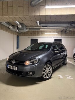 Volkswagen Golf - 8