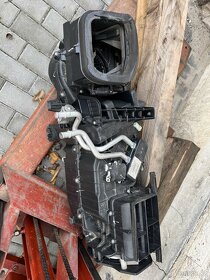 NISSAN NAVARA D40 - 8