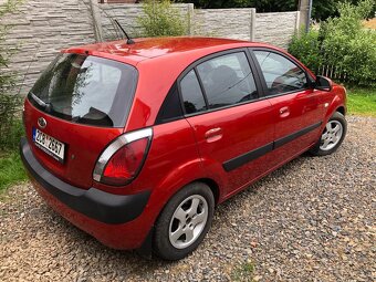 Kia Rio 1.4i - 8