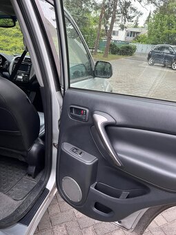 Rav4 2.0 VVTI benzin rok 2006 - 8