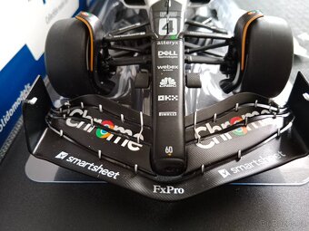 F1 McLaren MCL60 - 8