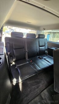 Cadillac Escalade ESV - 8
