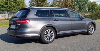VW Passat 2.0 TDI Highline 140 kw, původ ČR, málo km - 8