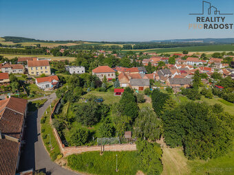 Prodej vily v Kučerově, Prodej bývalé fary Kučerov s velkou - 8