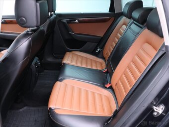 Volkswagen Passat 2,0 TDi 103kW Highline Kůže (2011) - 8