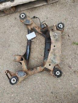 Přední a zadní nápravnice BMW - 8