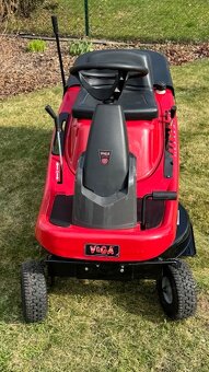 Zahradní traktor VeGA V12577 HYDRO - 8