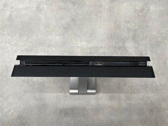 PS4 Slim v krásném stavu, 1TB disk, hry (PlayStation 4) - 8