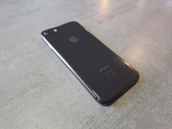 iPhone 8 64gb black, baterie 97% - 8