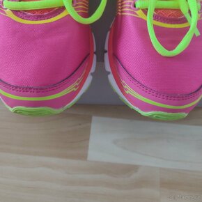 NOVÉ běžecké boty Asics vel. 40 - 8