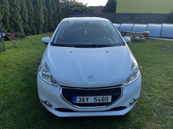 Peugeot 208 1.2i 60Kw r.v2014 Nové v ČR - 8