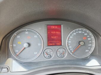 Volkswagen Golf 5, 2.0tdi 103kw - 8