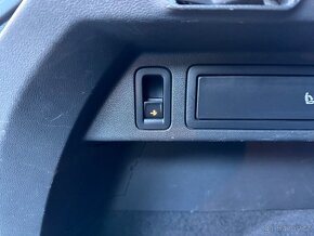 VW TIGUAN2.0 TDi 110KW  DSG WEBASTO NEHAVAROVANÝ TOP STAV - 8