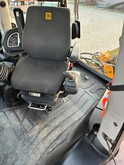JCB 4CX - 8