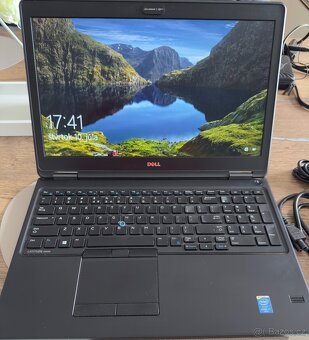 Dell Latitude E5550 - 8