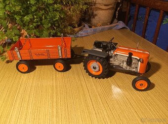 Kubota T15 s vlekem - 8