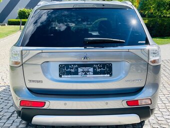 Mitsubishi Outlander 2.2Di-D 110KW 4x4 AUT SENZORY SERVISKA - 8