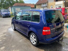 Volkswagen Touran, 2,0FSI,7mist,nové rozvody - 8