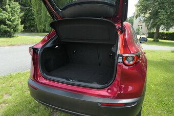MAZDA CX-30 2,0 132KW 2020 POUZE 24TIS.KM EXTRA VÝBAVA - 8