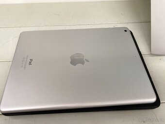 Apple iPad 10.2 (2020), 32GB Wi-Fi + Cellular - 8