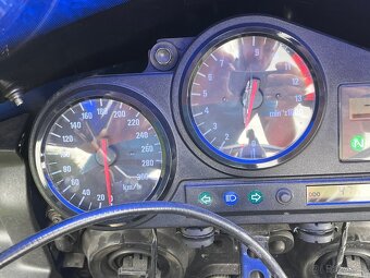 Honda CBR 900 RR - 8