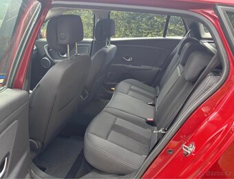 RENAULT MEGANE 1.5 78 KW DCI ROK 2010 - NAFTA - 8