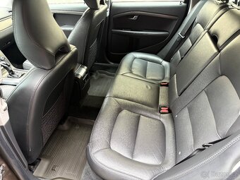 Volvo XC70 2.4D- 162kW/4x4/Summum/Xenon/Navi - 8