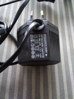 Zářivková lampička, nastavitelná s adaptérem černá. - 8